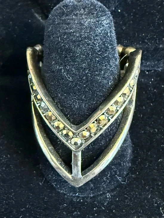 paparazzi Antique Gold V-Shaped Marcasite Accent Ring