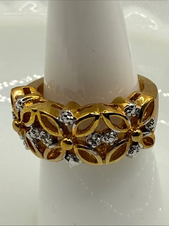 Vintage Gold plated brass diamond open work Floral Band Ring Silver tone Accents