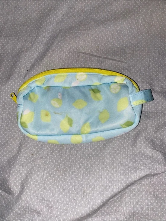 Blue Lemon Print Zipper Pouch