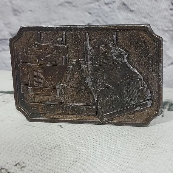 Kenworth Semi Truck Cabs‎ Brass Belt Buckle 1977 Tonkin Trucker Americana VTG