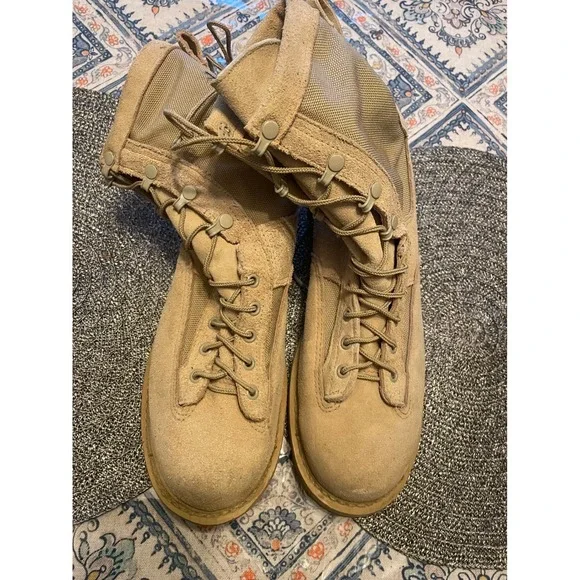 Rocky 790G Mens 9.5 R Military Combat Boots Tan Suede Gore-Tex Vibram Tactical