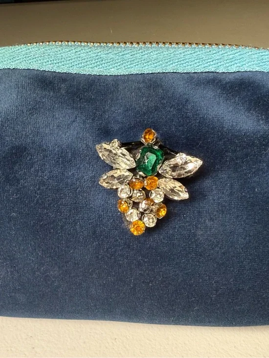 Sixton London Small Velvet Pouch & Queen Bee Pin.