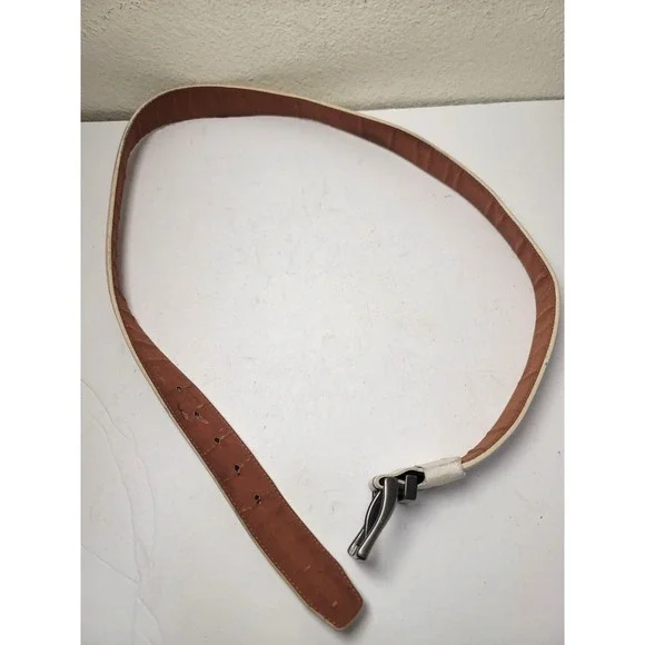 Nike G-Flex Leather Belt‎ For Men With Silver Buckle SZ 42