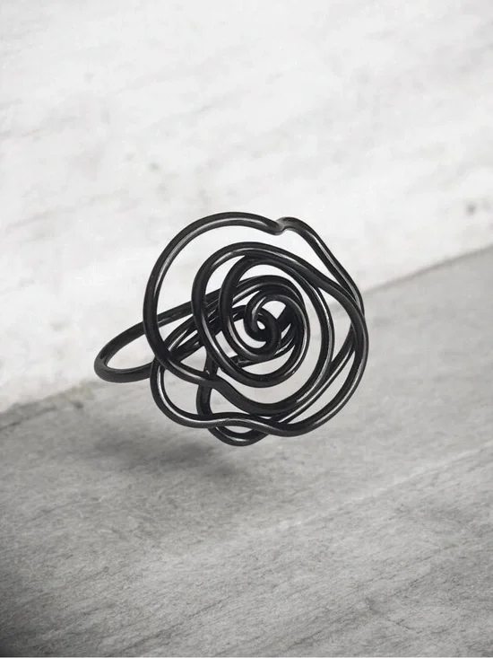 5 For $25💫Whimsigoth Black Copper Wire Swirl Ring