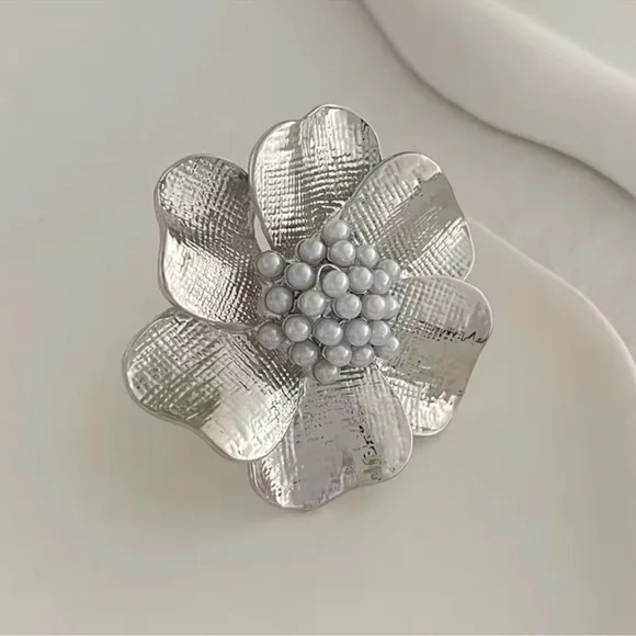 Vintage Flower Silver Pearl Adjustable Ring