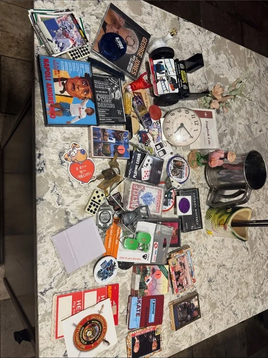 Assorted Vintage Collectible Lot - Mixed Colors