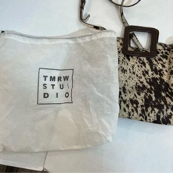TMRW Studio Antonio haircalf in natural hide