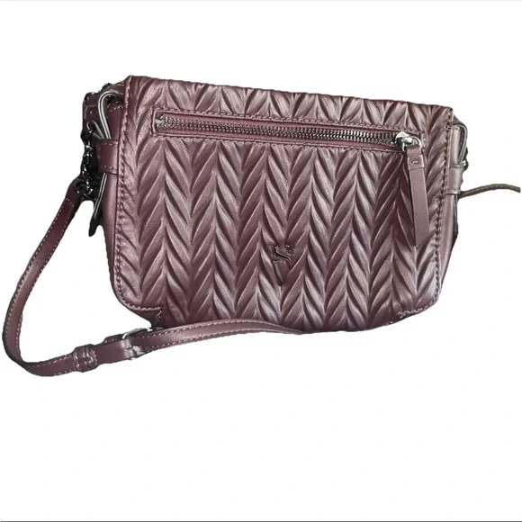 Simply Vera Vera Wang Purple Quilted‎ Crossbody Bag Purse Zip Closure