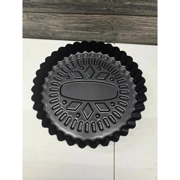 Nordic Ware Creme Filled Wafer Cake Pan Black Cast Aluminum Sandwich Cookie Mold