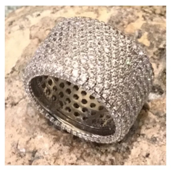 New! Shiny White Silver Mini Crystals Chunky Band Ring
