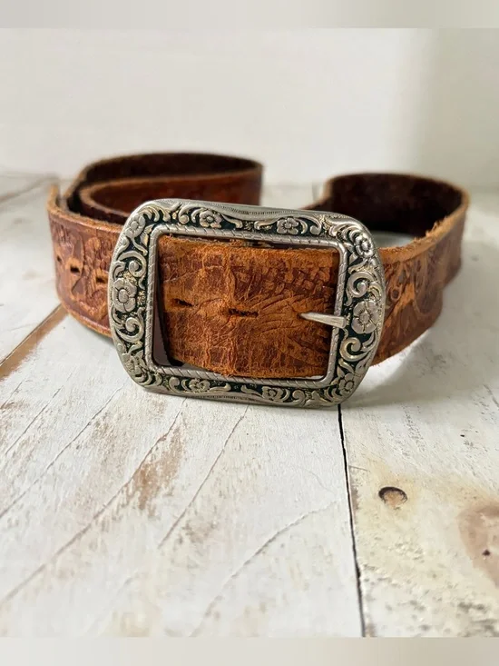 Vintage western top grain leather belt tooled made in Mexico silver buckle sz 44