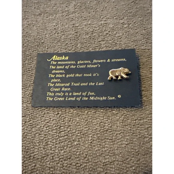 Alaska Bear Small Gold Tone Lapel Pin (TD)