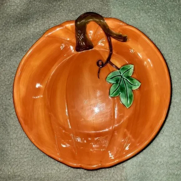 Plentiful Pantry Pumpkin pie dish  ^