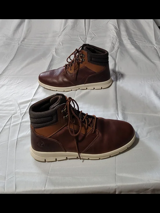 Men's Size 10 Leather Hoverlite Chukka Sneaker Boots