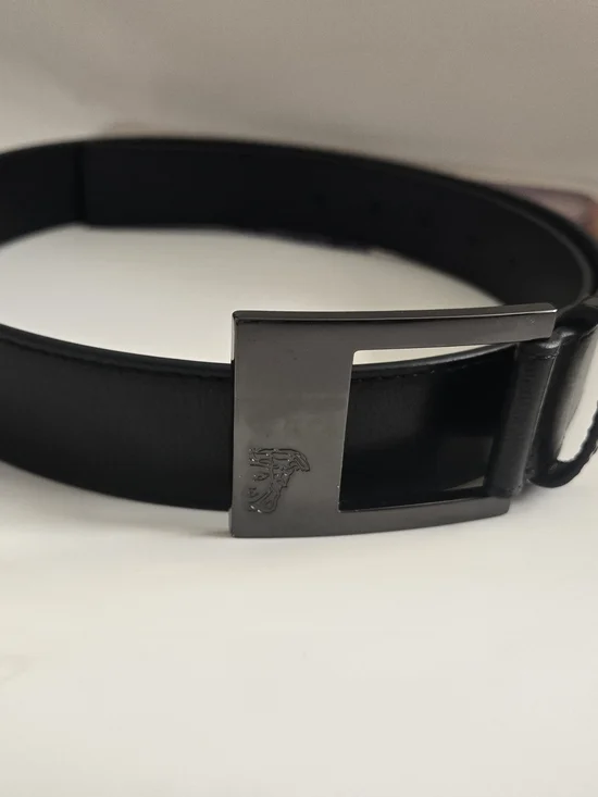 Versace Collection Vera Pelle Black Leather Belt 90/105 Size: 36” Used