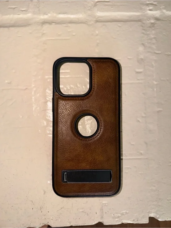 IPHONE 16 PRO MAX: Brown Leather-Style Phone Case with Kickstand