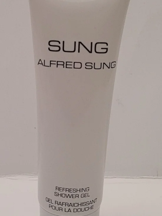 ALFRED SUNG SUNG Refreshing Shower Gel - White