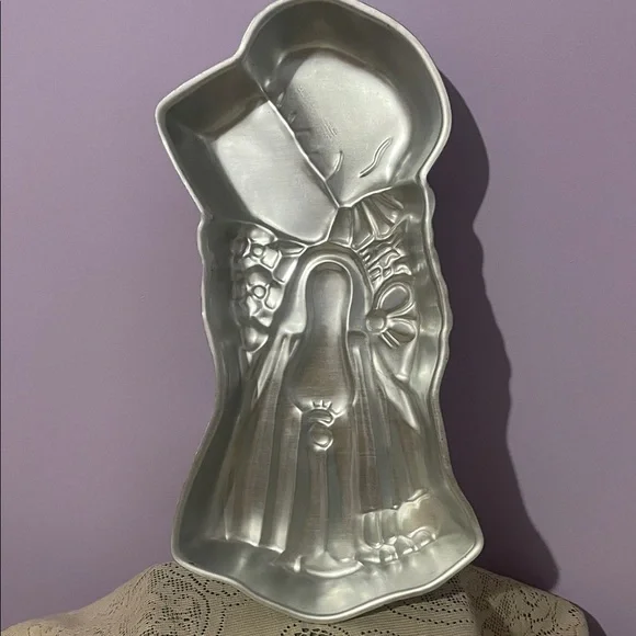Holly Hobbie 1975 cake pan like new