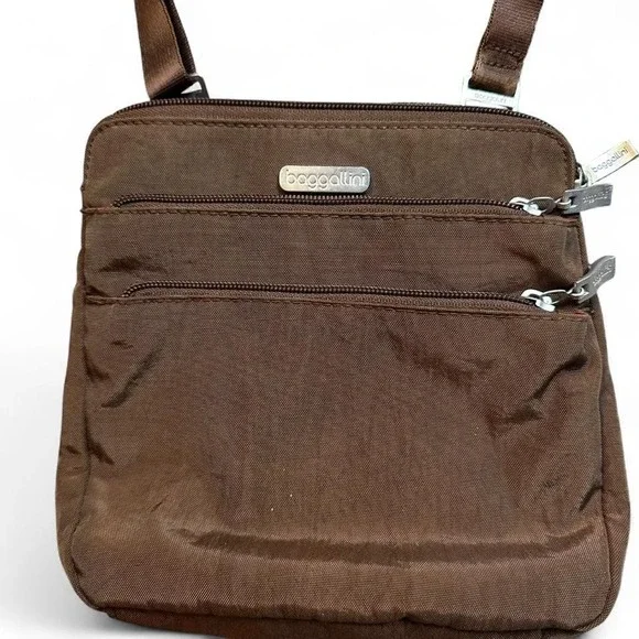 Baggallini Crossbody Bag Main Zip 2 Exterior Zip‎ Pockets 2 Slide Pockets Brown