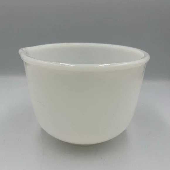 Vintage SUNBEAM 20CJ Mixer Bowl Milk Glass by Glasbake w/ Pour Spout Made in USA