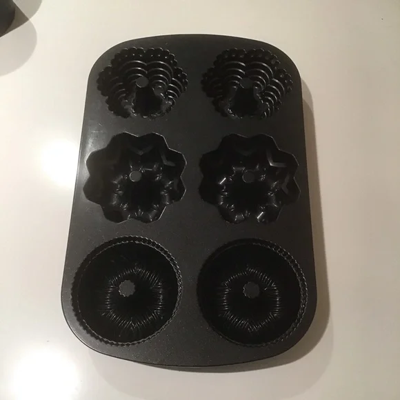Nordic Ware Multi Mini Bundt Pan 6 Cup Cast Aluminum Nonstick Cathedral Bavarian