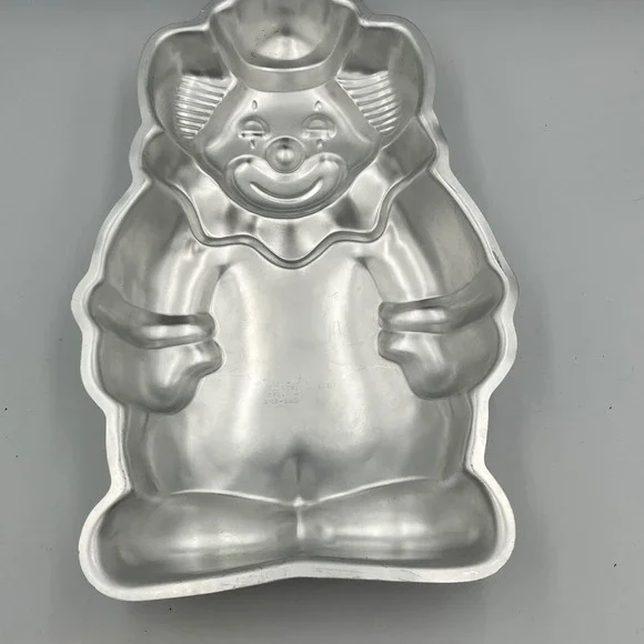 1986 Wilton Clown Cake Pan Aluminum Metal Baking Mold‎ Vintage Kitchenware Korea