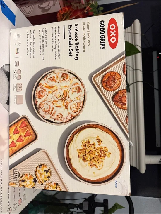 Oxo Good Grips Baking Set in White and Tan