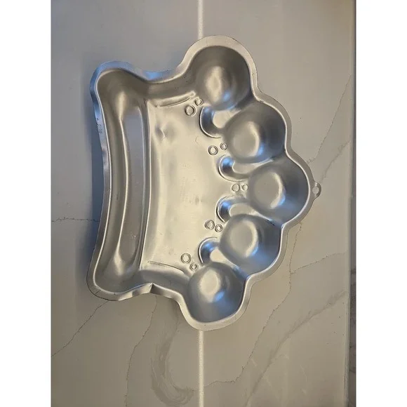 Princess Crown Aluminum Cake Pan‎ from Wilton #2105-1015