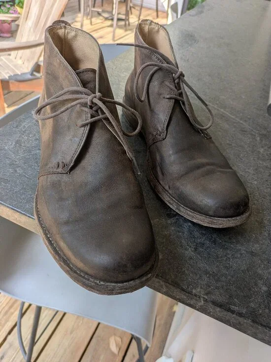 Frye Size 9 Men's Brown Leather Chukka Boots.