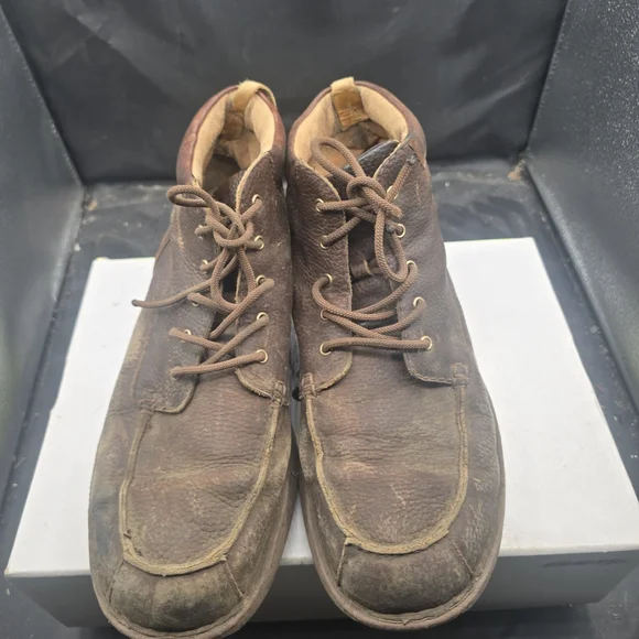 Justin Boots‎ Distressed Brown Chukka Boots