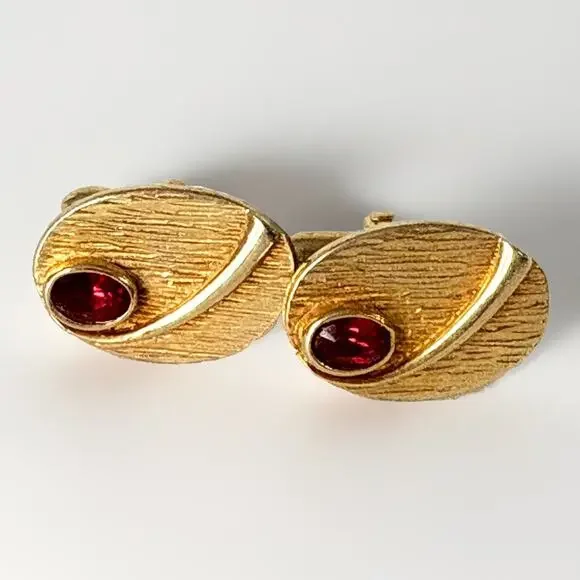 Vintage Swank Gold Tone Red Stone Cabochon Men's Cuff Links