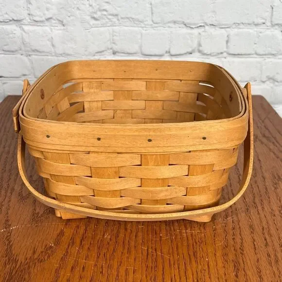 Vintage Longaberger 9x9” square basket with handle 2003