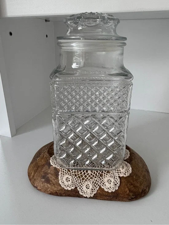 Anchor Hocking Wexford Diamond Cut Apothecary Jar with Lid