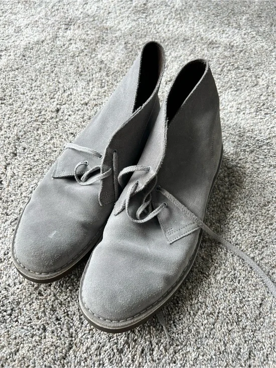 Men's Classic Gray Suede Desert Boots. Size 12.