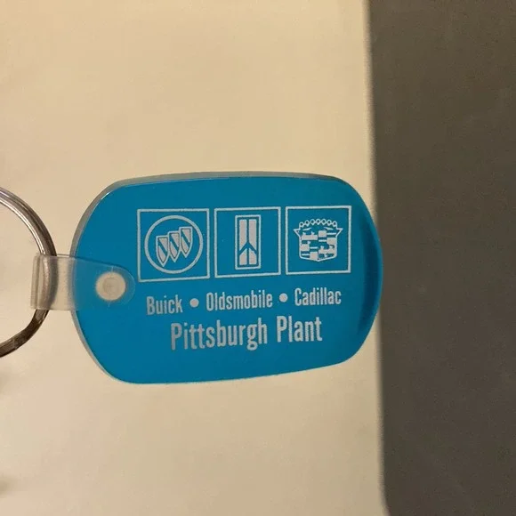 Buick‎ Oldsmobile Cadillac Pittsburgh Plant Keychain Vtg General Motors GM