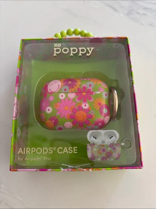 NEW in Box Poppy Floral AirPods Pro Case — Pink & Green