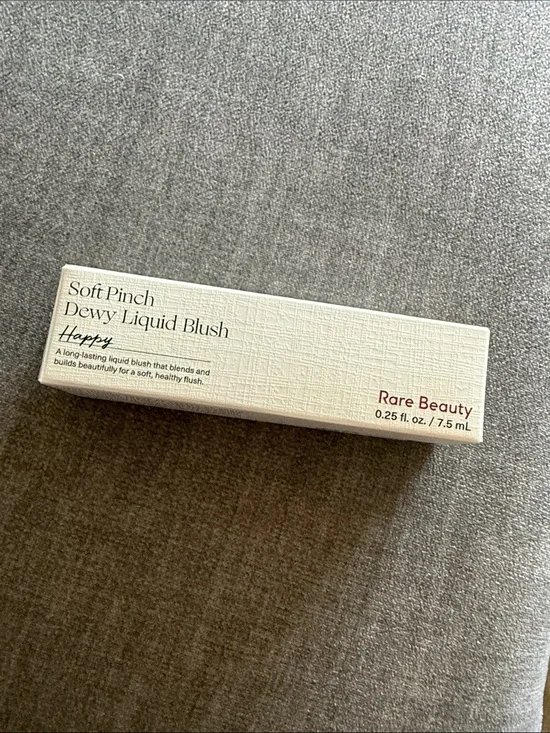 Rare Beauty Soft Pinch Dewy Liquid Blush in happy