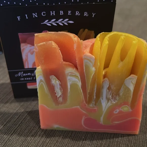 Finchberry main squeeze Orange & Lemon Soap Bar  4.5oz