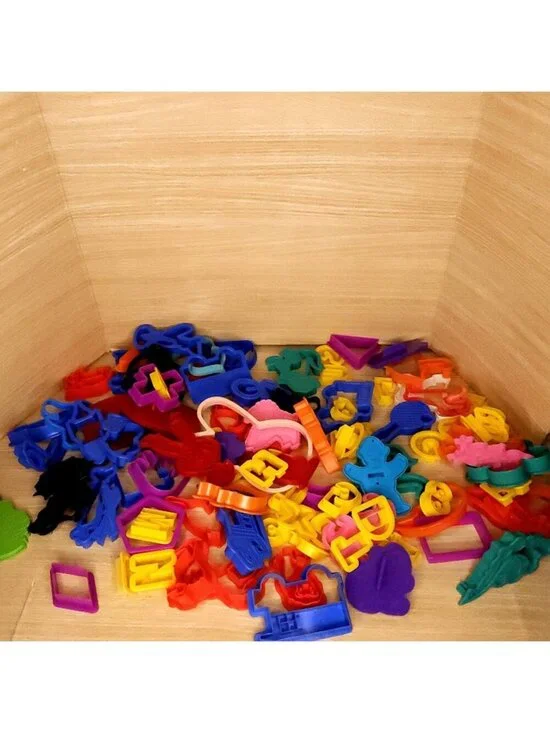 Lot 99 Plastic Cookie Cutters