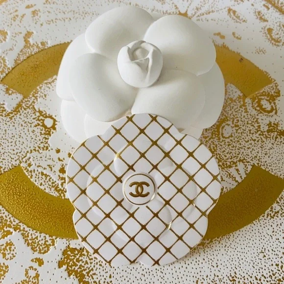 CHANEL Authentic White and Gold Camellia Holiday Gift Wrap Sticker