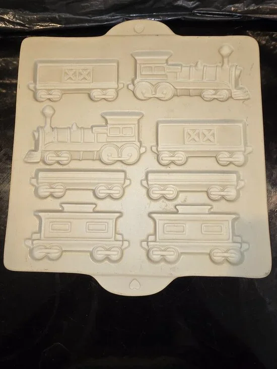 Pampered Chef Train Cookie Mold #18 Stoneware 1998 USA 11.25