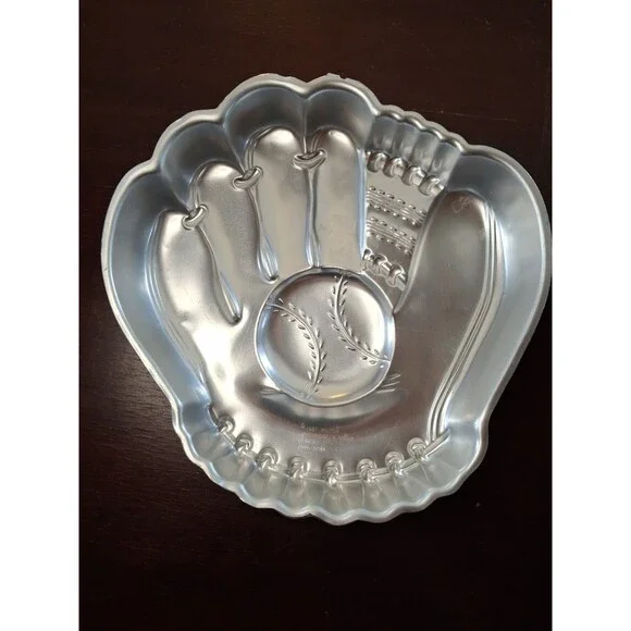 Vintage 1987 Wilton Baseball Glove Cake Pan #2105-1234 Sports Aluminum Mold