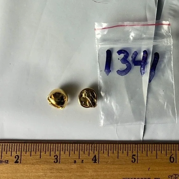 Lot of 2 Gold Tone Buttons‎ Vintage Style