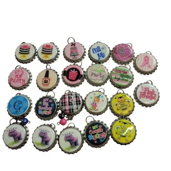 Bottle cap charms (22)