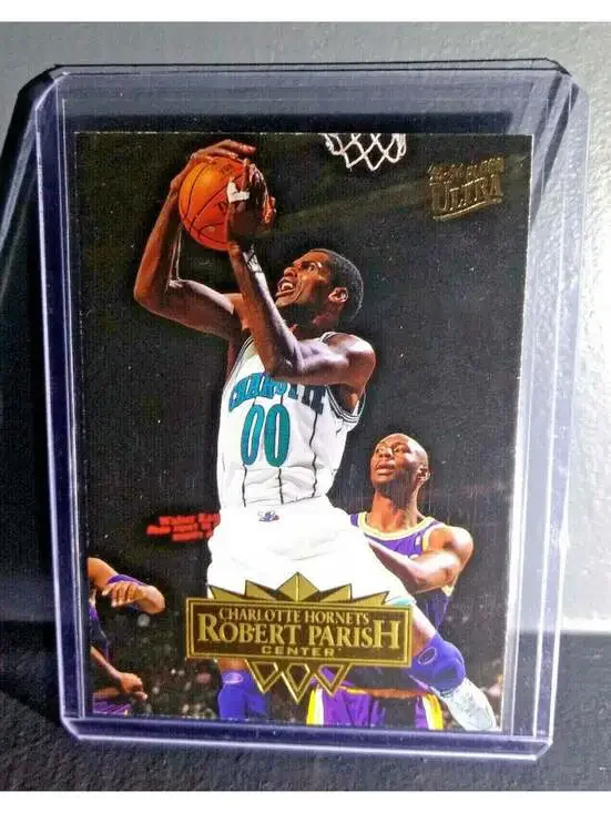 1995-96 Robert Parish Fleer Ultra #23 Basketball Card