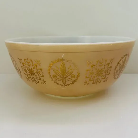 PYREX Beige Gold Folk Art Hex Signs 404 Mixing Bowl 4-Quart