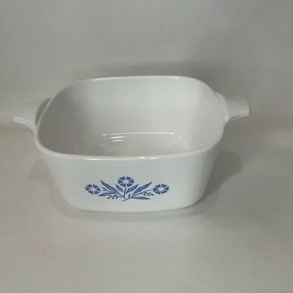 CorningWare 60s 22 Ounces P-43-B White Blue Cornflower Petite Dish Range Micro