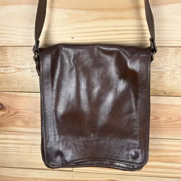 Vera Pelle brown leather crossbody