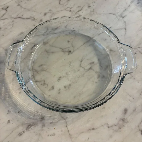 Anchor Hocking Fire King Clear Glass Pie Dish 9.5 Inch Round Baker with Handles