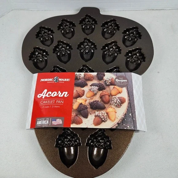 Nordic Ware‎ Acorn Cakelet Baking Pan Tray Mold Autumn Thanksgiving Fall